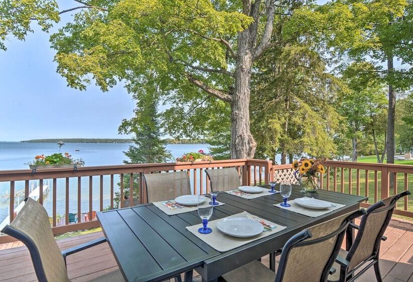 Gorgeous 3 Season Lakefront Escape W/ Private Dock