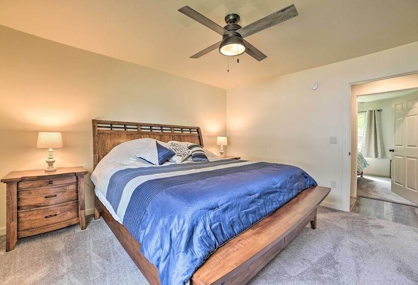 Hale/long Lake Retreat W/ Kayaks & Boat Dock