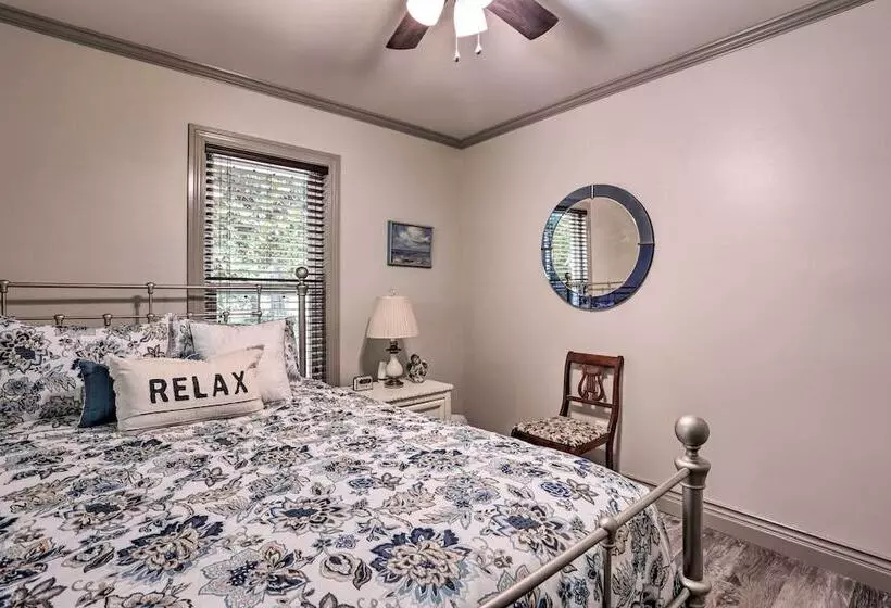 Lake Charles Home: 1 Mi To Public Boat Launch