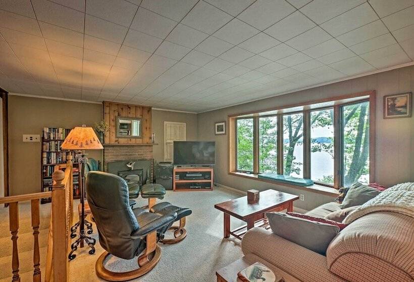 2 Mi To Winery: Le Roy Escape W/ Fire Pit & Views