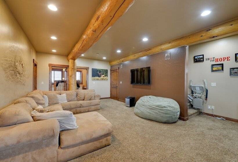 Luxe Lodge In The Tetons For Large Group Retreats!