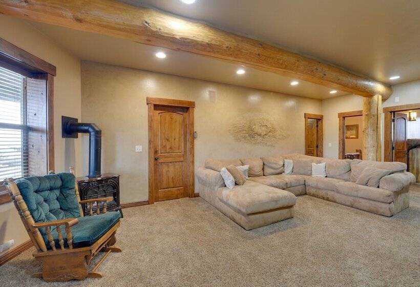 Luxe Lodge In The Tetons For Large Group Retreats!