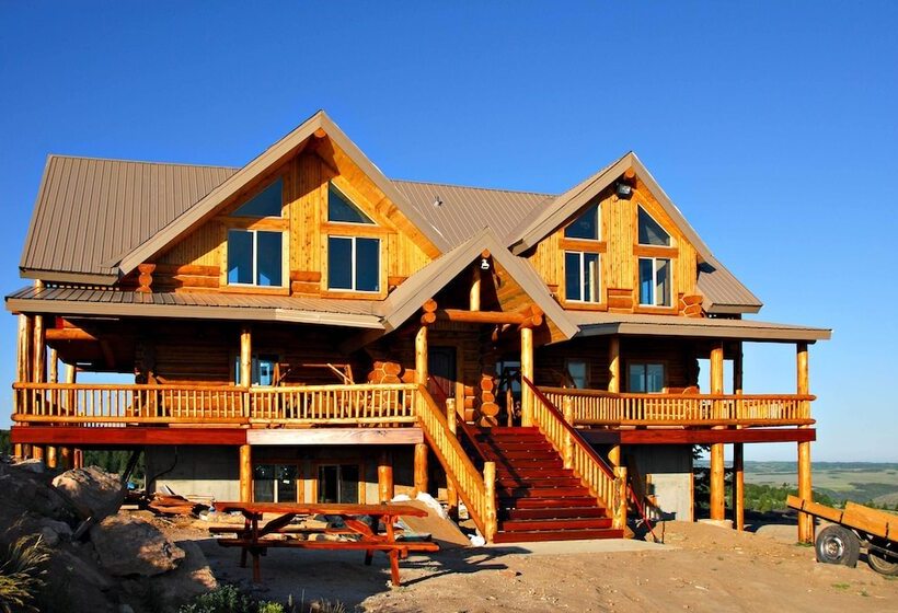 Luxe Lodge In The Tetons For Large Group Retreats!