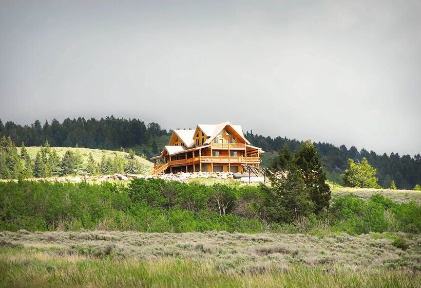 Luxe Lodge In The Tetons For Large Group Retreats!