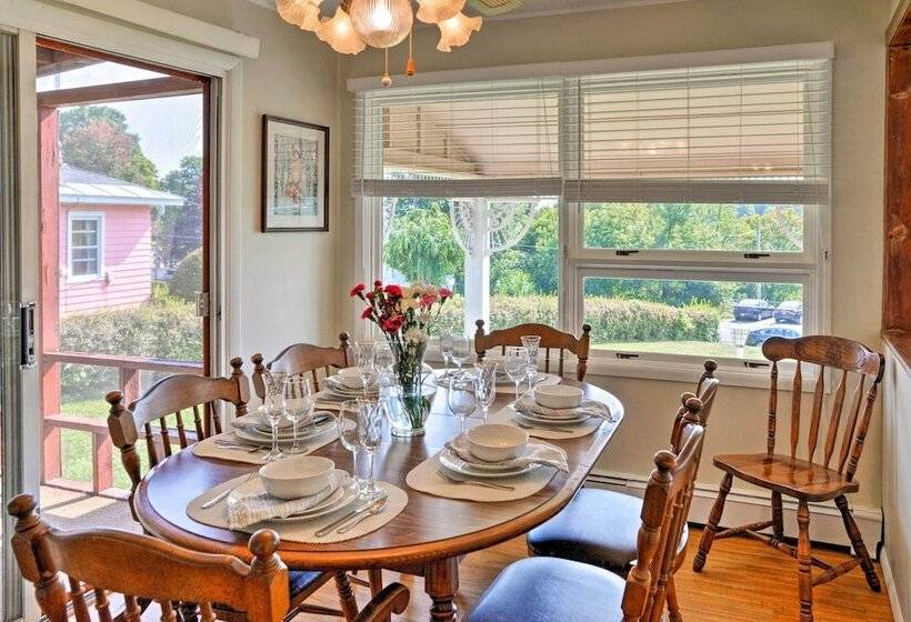 Mayfield Home W/ Private Dock On Lake Sacandaga!