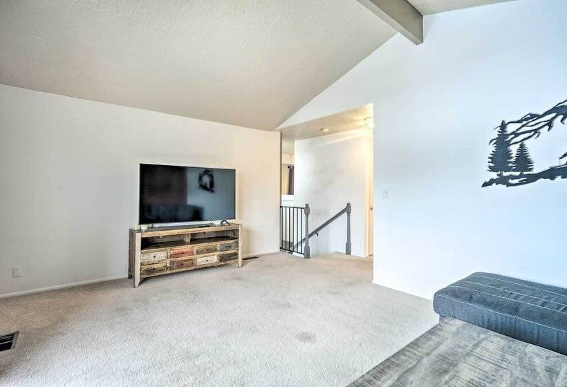 Millcreek Home W/ Mtn View < 8 Mi To Slc!