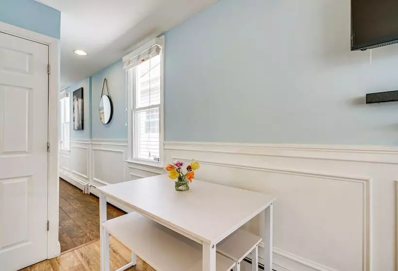 New Jersey Abode   Near Theme Parks, Walk To Beach