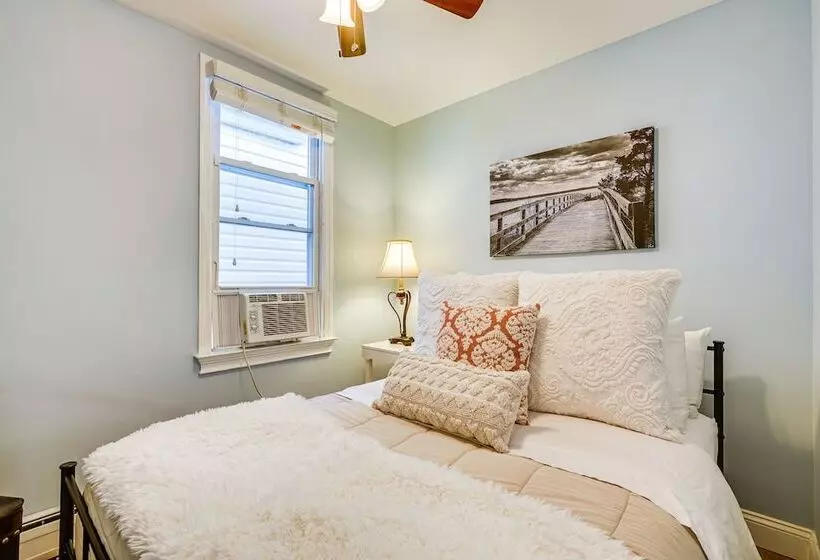 New Jersey Abode   Near Theme Parks, Walk To Beach