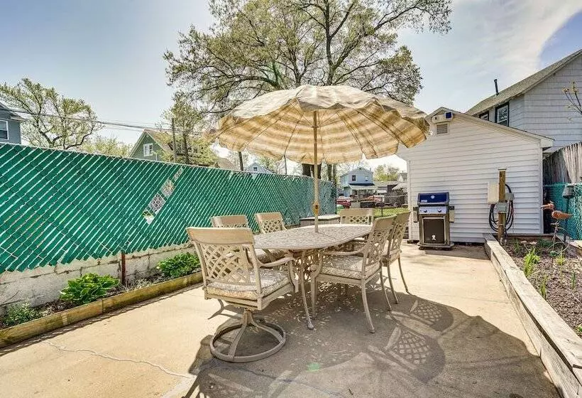 New Jersey Abode   Near Theme Parks, Walk To Beach