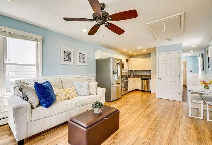 New Jersey Abode   Near Theme Parks, Walk To Beach