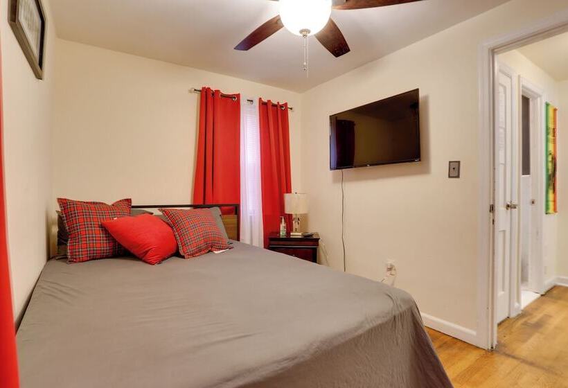 Newark Home W/ Deck & Fire Pit, 16 Mi To Nyc!