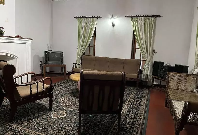 Majatalo The Green Savanna Holiday Bungalow