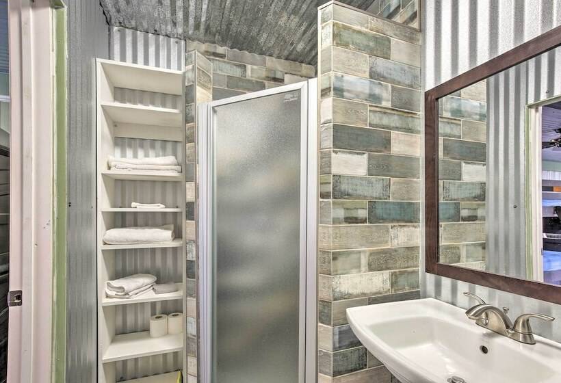 Pet Friendly Seguin Retreat W/ Deck & River Views!