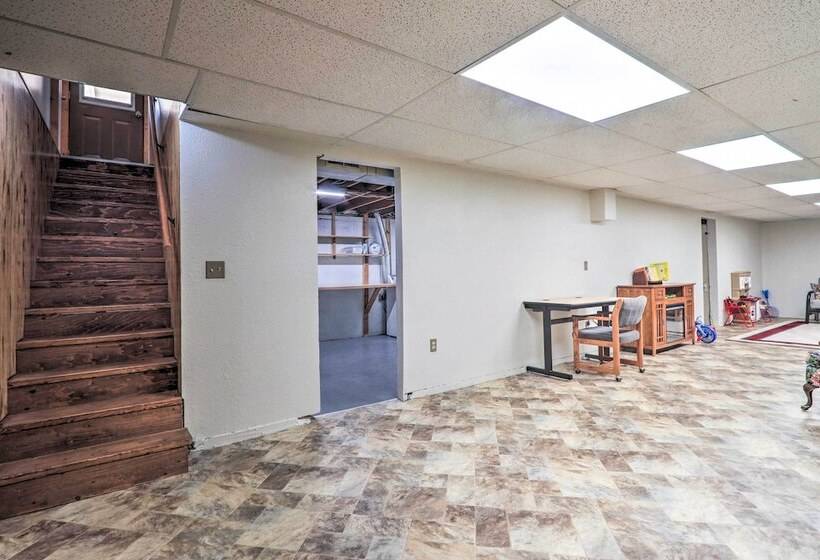 Quaint Kellogg Home W/ Deck & Mountain Views!