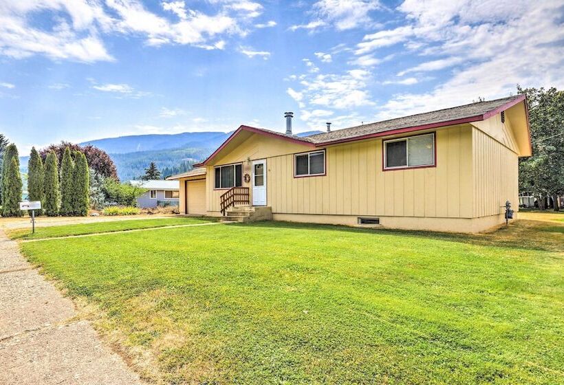 Quaint Kellogg Home W/ Deck & Mountain Views!