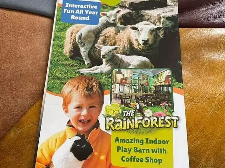 اقامتگاه 2 Bed House In Chesterfield Free Parking Garden