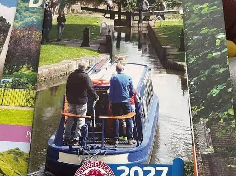 اقامتگاه 2 Bed House In Chesterfield Free Parking Garden