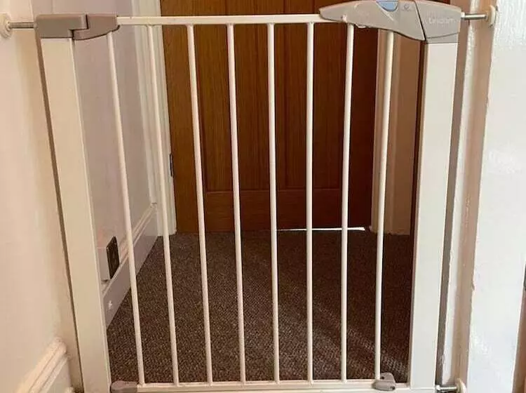 اقامتگاه 2 Bed House In Chesterfield Free Parking Garden