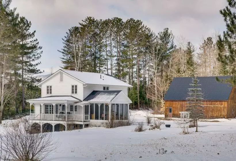 Rustic Mountain View Farmhouse On 159 Acres