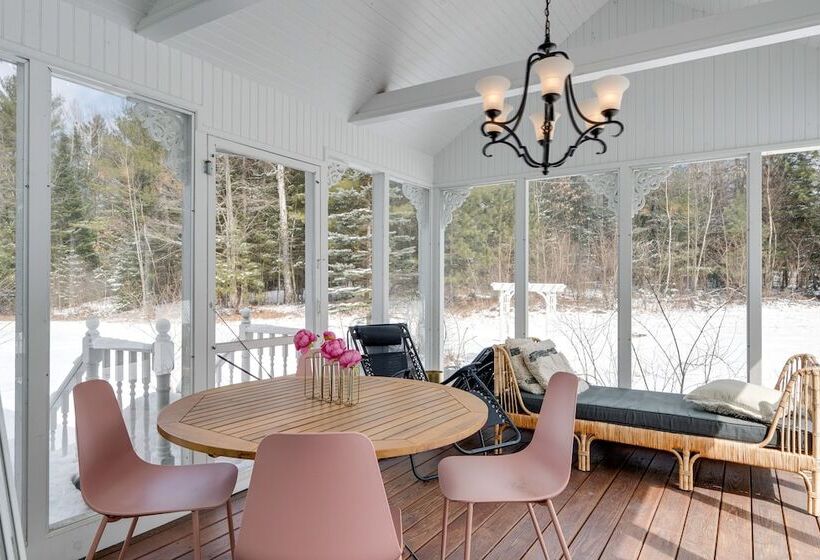 Rustic Mountain View Farmhouse On 159 Acres