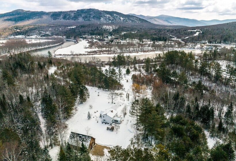 Rustic Mountain View Farmhouse On 159 Acres