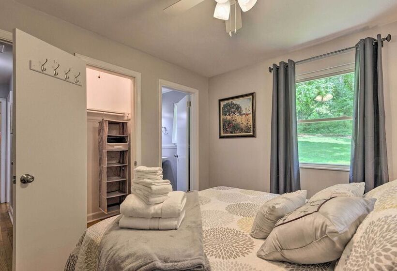 Quiet Asheville Home Near Appalachian Trail & Dtwn