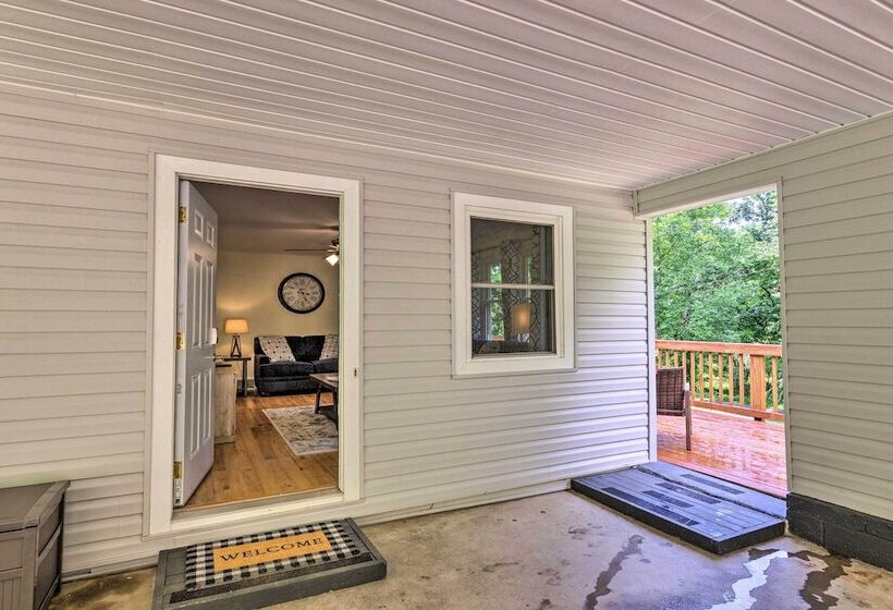Quiet Asheville Home Near Appalachian Trail & Dtwn