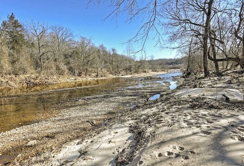 Secluded Everton Retreat W/ Ozark Mountain Views!