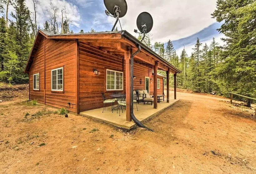 Bobcat Trail Cabin  On 3 Acres In Como!