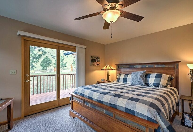 Serene Mtn Home W/decks: Hike, Bike, & Raft Nearby