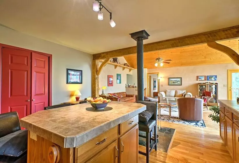 Serene Mtn Home W/decks: Hike, Bike, & Raft Nearby