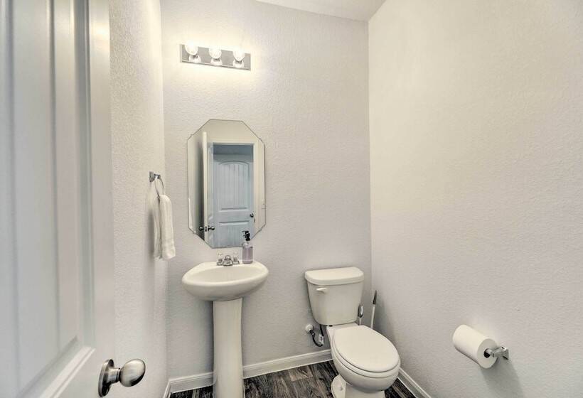 Austin Home ~ 12 Mi To Downtown!