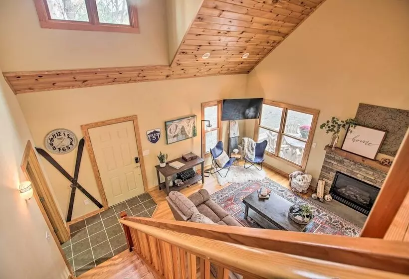 Wintergreen Resort Cabin: Near The Slopes!