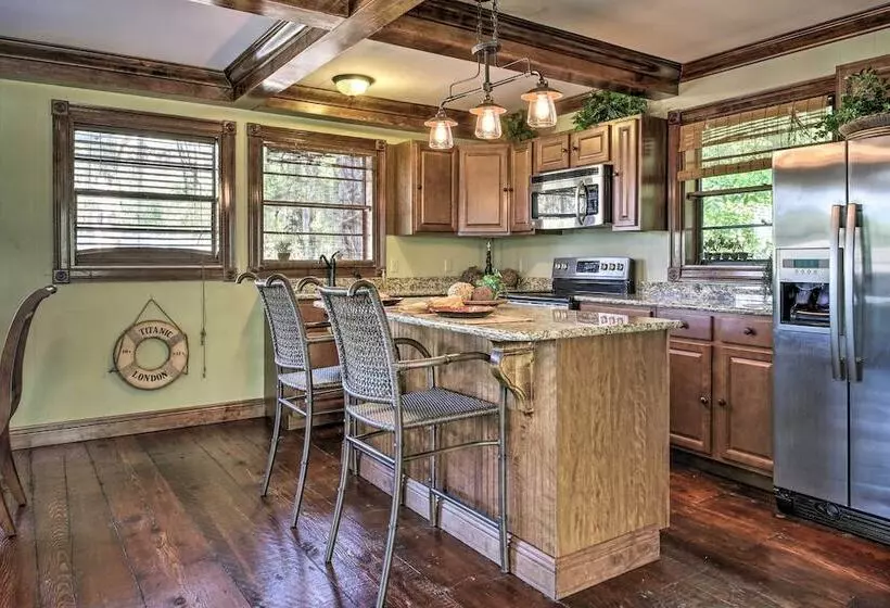 Waterfront Astor Studio Cabin W/ Private Boat Dock