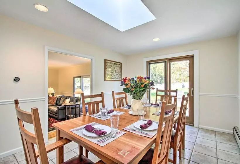 Wayne Home W/ Spacious Yard ~ 20 Mi To Philly!