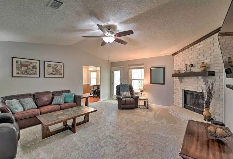 Welcoming Pensacola Home W/ Spacious Yard!