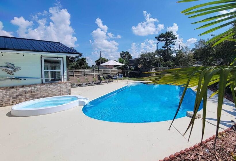Welcoming Pensacola Home W/ Spacious Yard!