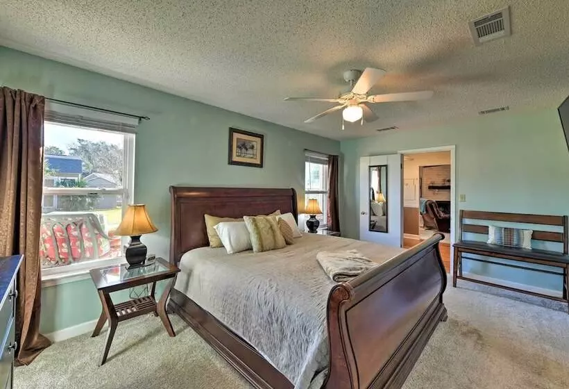 Welcoming Pensacola Home W/ Spacious Yard!