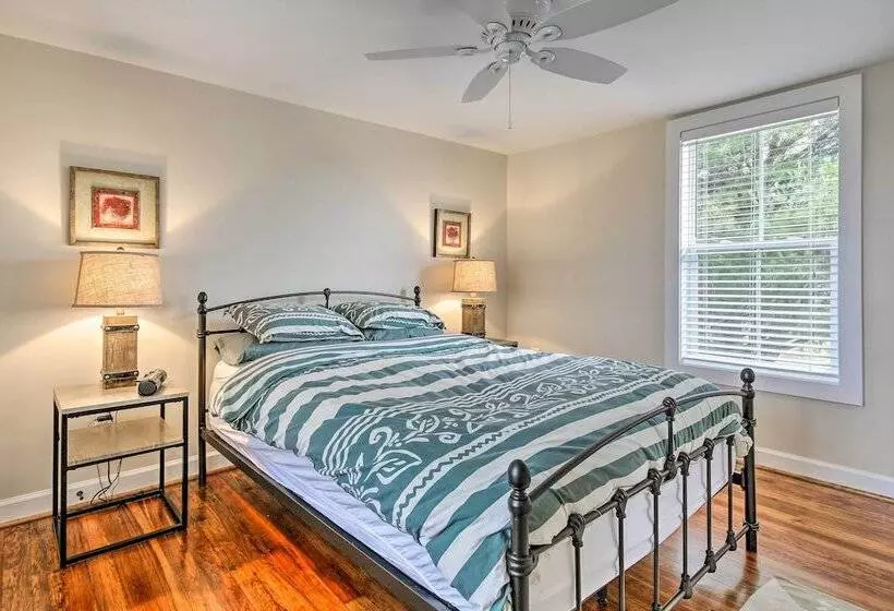 Anny S Farm House  In Round Hill Wine Country!