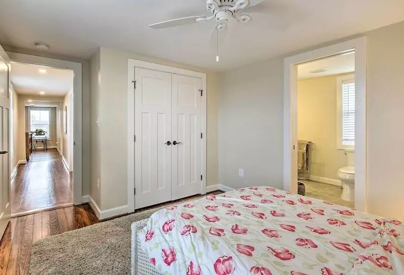 Anny S Farm House  In Round Hill Wine Country!