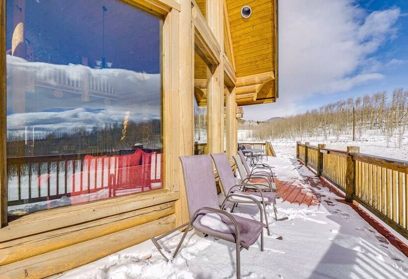 Spacious Fairplay Log Home W/ Patio & Fire Pit!