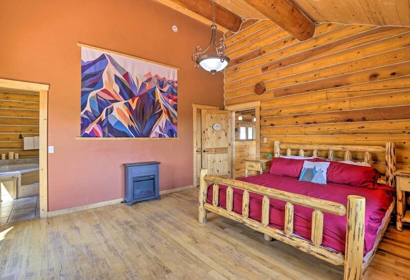 Spacious Fairplay Log Home W/ Patio & Fire Pit!