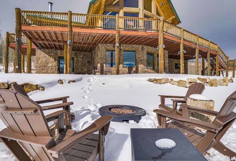 Spacious Fairplay Log Home W/ Patio & Fire Pit!