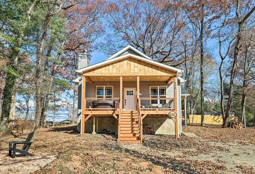 Candler Home W/ Private Hot Tub + Fire Pit!