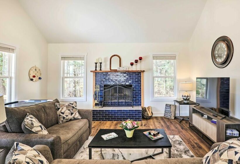 Candler Home W/ Private Hot Tub + Fire Pit!