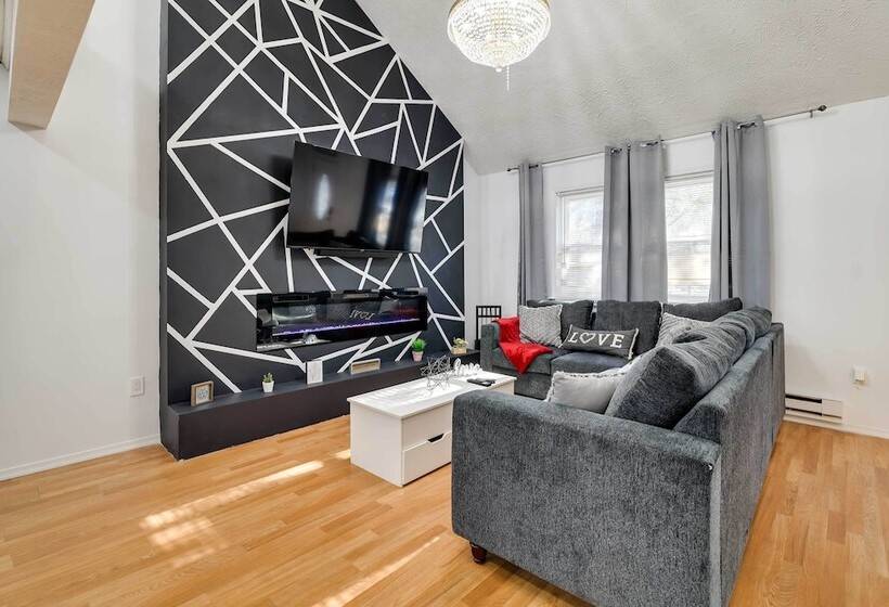 Community Perks & Deck: Charming Poconos Home!