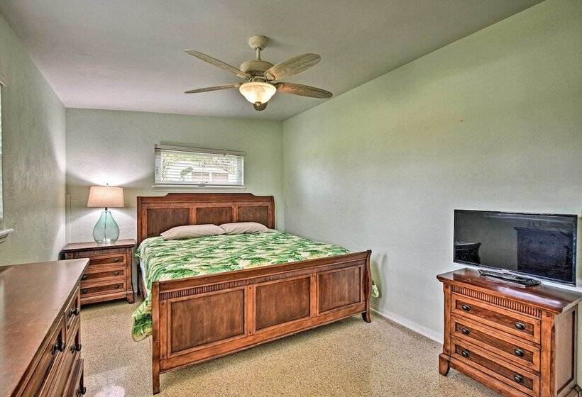 Charming Port Orange Home Walk To Beach!