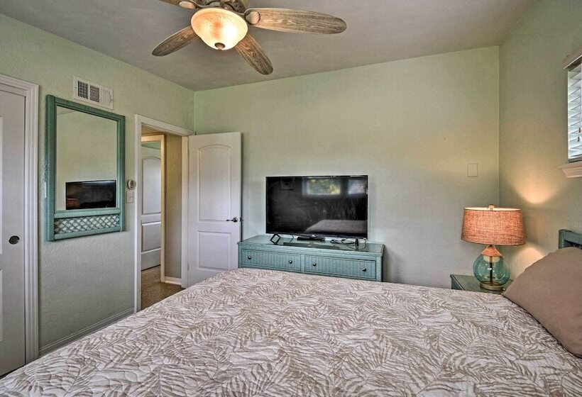 Charming Port Orange Home Walk To Beach!