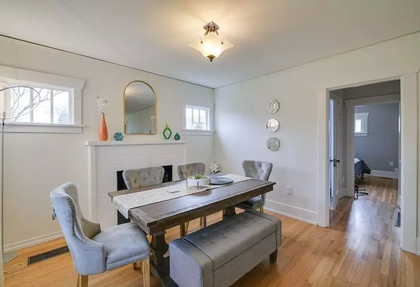 Charming Tacoma Vacation Home W/ Fenced Yard