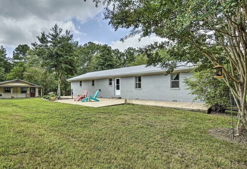 Hike On Site: Classic Cabin Nature Retreat